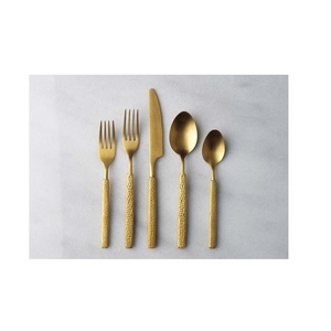 Couverts de mariage en acier inoxydable de qualité supérieure, plaqués or avec poignée design, ensemble cuillère et fourchette sûr et sain - Product Image 2