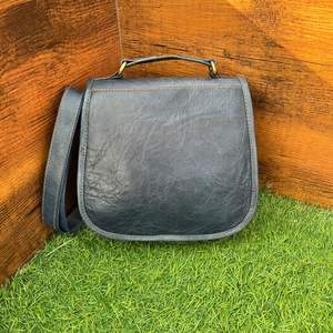 Wholesale Women's Fashion Versatile High Quality Genuine Leather Crossbody <b>Bags</b> Large Capacity Leather <b>Bags</b> Single Shoulder <b>Bags</b> - Product Image 3