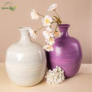 Jarrón Decorativo de Bambú Esculpido con Forma Enrollada, Material Natural Ecológico y Construcción Duradera - Product Image 1