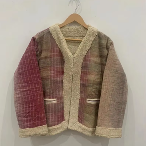 Chaqueta de retazos de piel sintética cosida a mano, abrigo de algodón Kantha, chaqueta de piel Kantha, forro interior de piel, abrigo de algodón para mujer - Product Image 1