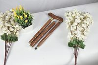 Bâton de marche en bois de conception moderne, fait main, avec poignée en laiton pour personnes âgées et randonneurs - Léger, multifonctionnel, idéal pour la retraite