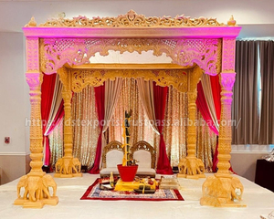 Mandap de Madera Dorado Premium para Bodas Indias, Pilares Reales para Bodas Gujarati, Escenario para Bodas Sankheda, Mandap para Bodas en Australia - Product Image 2