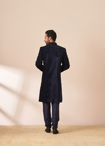 Kurta de mariage traditionnel sur mesure pour marié Designer Velvet Blue Sherwani Collection pour mariage Wear Latest Sherwani - Product Image 3