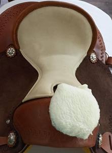 Directement de l'Inde Selle de siège en cuir occidental de course de chevaux anglais portable avec outillage manuel Couleur et taille personnalisables - Product Image 2