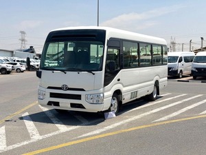 Bus de passagers 4.2L Diesel, spécifications GCC, neuf, 23 places, transmission manuelle, blanc, 0 km, prêt à l'exportation - Product Image 3