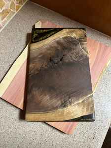 La mejor tabla de cortar de cocina, tablas de cortar de madera de mango con mármol y latón de United Trade World - Product Image 2