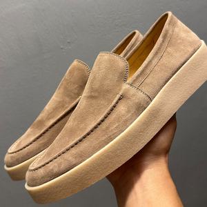 รองเท้ากีฬาลำลองแบบ unisex รองเท้าผ้าใบอเนกประสงค์สำหรับเดิน วิ่ง และออกกำลังกาย ดีไซน์ระบายอากาศได้ดี เหมาะสำหรับผู้ชายและผู้หญิง - Product Image 2