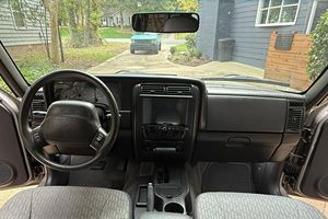 JEEP CHEROKEE SPORT 2000 USADO, Volante a la Izquierda/Derecha - Product Image 4