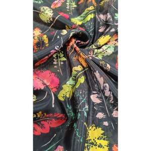 Tela de crepé natural de la mejor calidad para vestidos, saris, blusas y diseño de moda, material ligero y suave disponible a bajo precio - Product Image 3