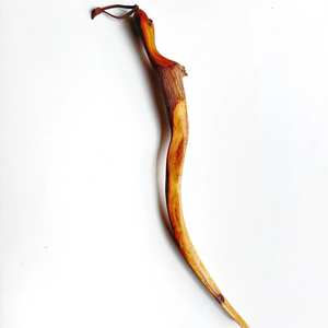 Elevador de Zapatos de Madera de Estilo Único Diseñado para Exhibición y Decoración con Acabado Liso y Atractivo Diseño Artístico de la India - Product Image 1