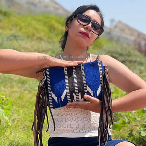 Bolso de Mano de Lana Azteca para Mujer, Bandolera de Cuero Genuino con Flecos, Hecha a Mano - Product Image 5