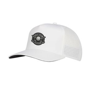 Casquette de golf professionnelle OEM à visière incurvée avec logo personnalisé en patch de caoutchouc, trous perforés au laser, casquette de baseball ajustable - Product Image 1