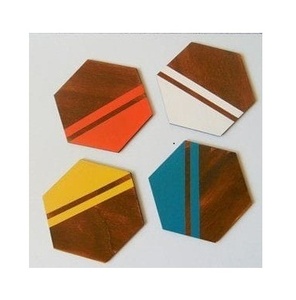 Meilleur ensemble de sous-verres en bois et en résine classique écologique et logo personnalisable de tapis de tasse pour tasse et résine époxy - Product Image 3