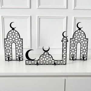 Pièce maîtresse de décoration islamique pour les tables du Ramadan en métal sculpté inspiré des anciens motifs de lanternes - Product Image 2