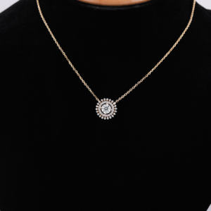 จี้ทองคำเปลว10KT สง่างามพร้อม1.00CT กลมตัดห้องปฏิบัติการปลูกเพชรของขวัญที่สมบูรณ์แบบสำหรับช่วงเวลาสำคัญพิเศษ - Product Image 1