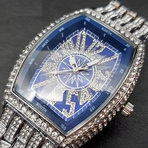 Reloj de pulsera con aspecto de diamante completamente helado para hombre, ropa de discoteca y aspecto Festivo disponible al mejor precio - Product Image 3
