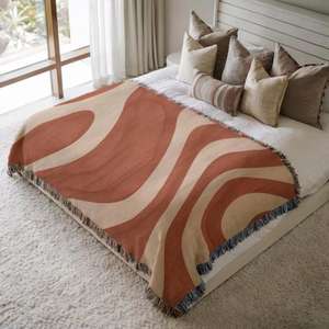 Couverture marocaine faite à la main, authentique artisanat berbère, couverture douce tissée à motifs tribaux, décoration d'intérieur, cadeau - Product Image 1