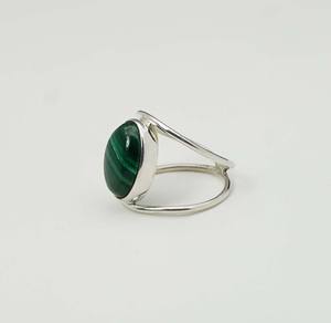 925 Plata de ley sólida mes de mayo piedra natal malaquita con ajuste de bisel forma ovalada anillo de doble banda de piedras preciosas - Product Image 2