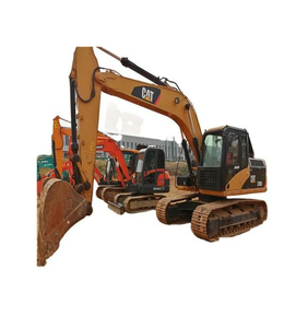 Excavatrice de chenille avec le moteur et le moteur comme composants de noyau - Product Image 1