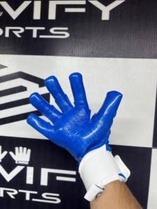 Nuevos guantes de portero profesionales para adultos y niños, látex grueso con puntas de dedos suaves para entrenamiento de fútbol, tamaño de escena deportiva - Product Image 5