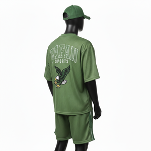 Ensemble de sport pour homme en maille respirante, tissu polyester GSM premium, vert olive, panneau latéral avec logo thermocollé. - Product Image 4
