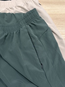 Pantalones cortos de gimnasio atléticos personalizados para hombre de secado rápido de talla grande transpirable bolsillo con cremallera cordón frontal medio ecológico para correr - Product Image 2