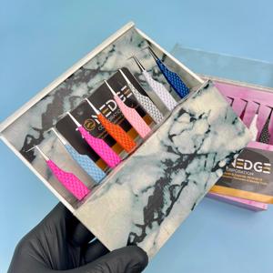 Pinzas de extensión de pestañas Nuevas pinzas probadas a mano sostenibles de 90 grados Embalaje con logotipo Todos los colores disponibles - Product Image 4