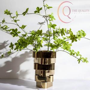 Jarrón Decorativo de Metal de Lujo para Mesas Centrales, Mesas Auxiliares y Proyectos de Decoración de Interiores - Product Image 1