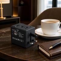 Adaptor Perjalanan Universal Tipe Colokan UK US AUS EU dengan Output USB Pintar 5V 2.4A, Casing Berlapis Karet Hitam untuk Perjalanan Bisnis