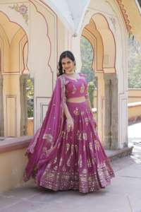 Diseñador Faux Georgette Lehenga Choli con lentejuelas pesadas bordadas trabajo desgaste de fiesta Lehenga, función de boda desgaste Lehenga. - Product Image 2
