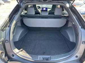 SUV électrique moderne 2023 BZ4X XLE 4 portes à faible kilométrage, avec habitacle spacieux, charge rapide et double moteur pour une accélération rapide - Product Image 5