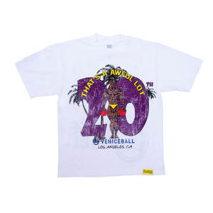 T-shirt vintage de marque Cuogh Syrup, en tricot uni respirant, style streetwear tendance, manches courtes, en coton, avec logo imprimé numériquement sur le devant, idéal pour l'été. - Product Image 1