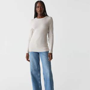 Tunique confortable à manches longues pour femme-Tissu fluide et respirant, parfait pour la superposition et l'usure quotidienne" - Product Image 1