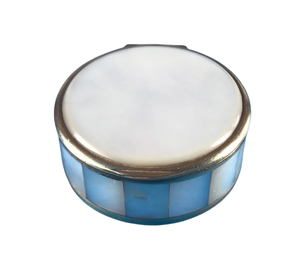 Pastillero de Latón y Nácar Hecho a Mano, Artesanía Natural, Ecológico, 100% Seguro para Uso - Product Image 1