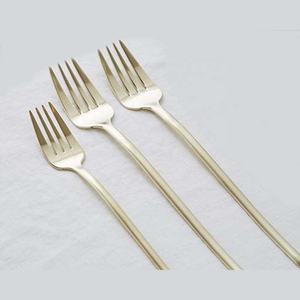 Fourchette en acier inoxydable martelé écologique pour salade de fruits avec conception polie en cuivre cuillère à fourchette en acier inoxydable or rose - Product Image 5