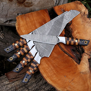 Ensemble de couteaux de chef en acier Damas à 67 couches, fabriqués à la main, avec manche en bois, design ambidextre, haute durabilité pour une utilisation en cuisine - Product Image 6
