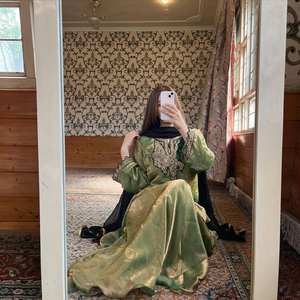 Diseñador Heavy Faux Georgette 5mm manga Salwar Kameez New Party Wear Top con tela de trabajo bordada incluye Palazzo Dupatta - Product Image 2