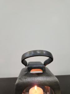 Lanterne en métal de qualité supérieure durable Cadre ouvert Bougeoir à pilier en fer Lumière LED Décoration de Noël Support durable Maison Jardin - Product Image 6