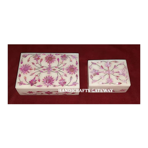 Boîte à bijoux en marbre blanc naturel et nacre rose, design floral fait main, taille standard, pour offrir en cadeau (bague, boucles d'oreilles) - Product Image 1