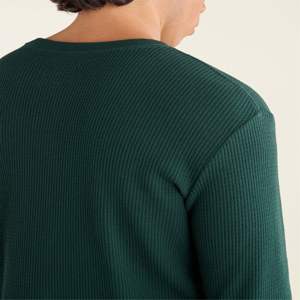 Pull pour femmes du fabricant personnalisé OEM-imprimé de lettres, solide, à manches longues, haut court décontracté - Product Image 5