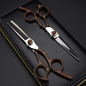 Ensemble de ciseaux de coiffeur professionnels de 6.45 pouces Ciseaux de coupe de cheveux de qualité de salon Lame en acier inoxydable comprenant des ciseaux - Product Image 1