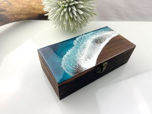 Boîte à bijoux en bois de résine, modélisée à la main, personnalisable - Cadeau de mariage, décoration de la maison, rangement, Noël, Saint-Valentin, fête - Product Image 2