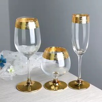 Elegante forma de copa de vino que fomenta el giro adecuado que libera aromas complejos y mejora el sabor.