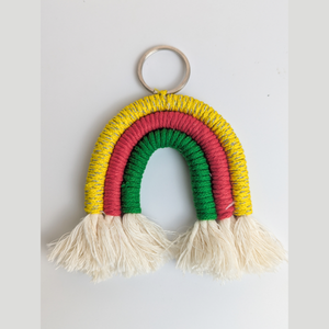 Porte-clés arc-en-ciel faits à la main en macramé JNC - Parfaits pour les cadeaux promotionnels - Product Image 5