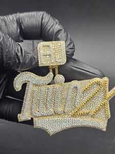Colgante de Plata de Ley 925 con Diamante Moissanita VVS de Alto Brillo, Personalizado con Letra, Estilo Hip Hop, Lujoso y Moderno, Unisex - Product Image 4