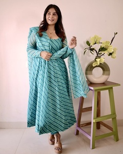 Magnifique Look Amazing Color Festival Wear Designer Dernière Top Qualité Tabby Organza Leheriya Imprimé Kurti Pant Et Dupatta - Product Image 4