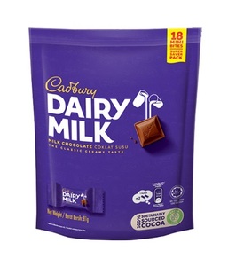 Chocolat de marque préférée de tous les temps Cadbury Dairy Milk Chocolate avec assortiment de chocolats - Product Image 5