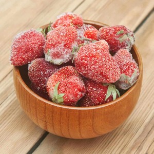 Fresas congeladas Premium al por mayor fresas congeladas empaquetadas a granel con rico sabor natural y sabor fresco de calidad 100% pura - Product Image 1