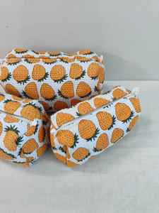 กระเป๋าใส่เครื่องสำอางผ้าฝ้าย 3 ชิ้น พร้อมลายสตรอว์เบอร์รี ซิปปิด น้ำหนักเบา สำหรับเดินทาง ความจุปานกลาง - Product Image 3