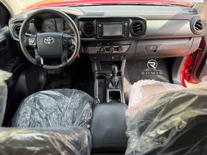Toyota Tacoma V4 Usata Rossa 2023, Pickup a Benzina Automatico, Fari LED R20, Telecamera Posteriore 360°, Sedili in Pelle |   Pronto per l'esportazione - Product Image 2